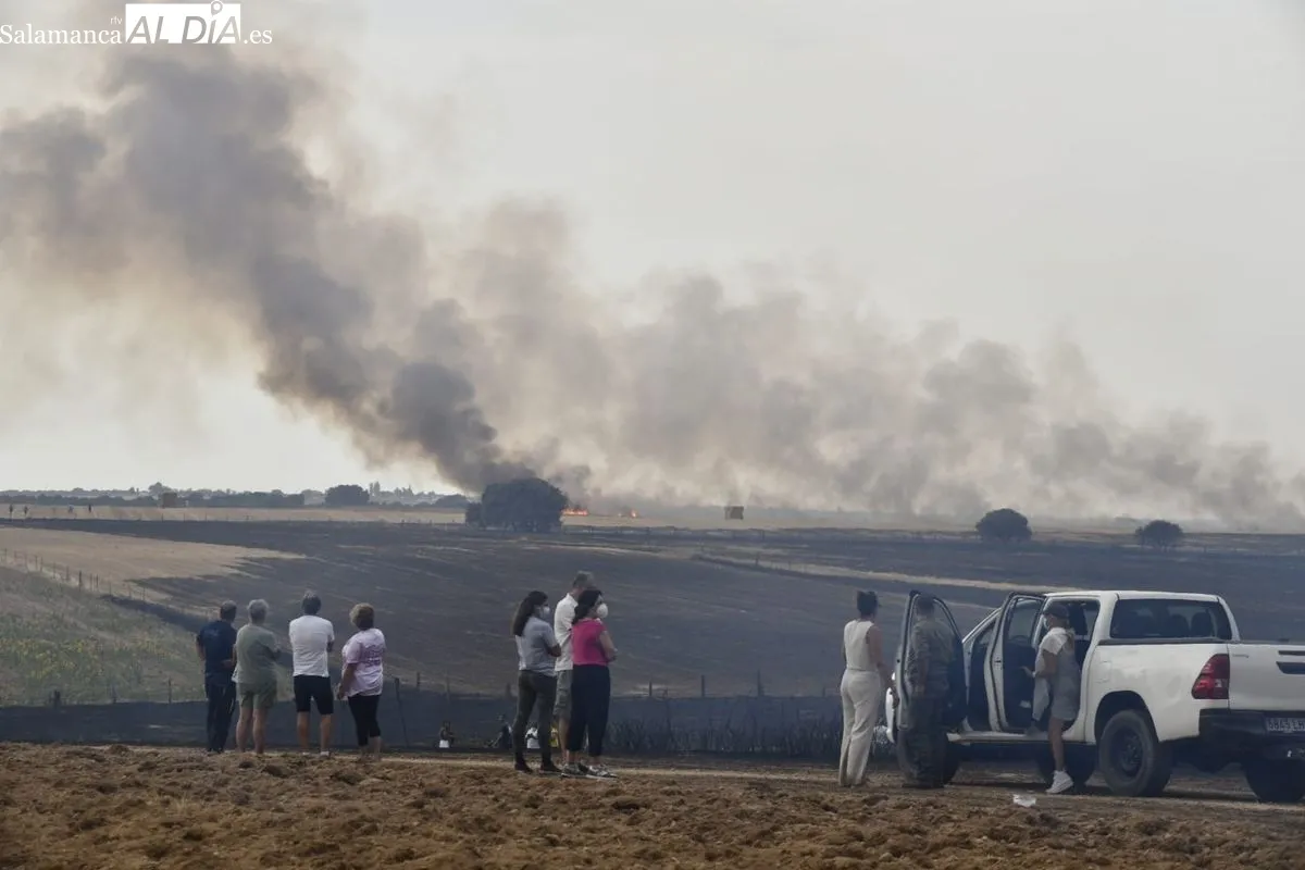 Incendio en Martín de Yeltes. Foto de Adrián M. Pastor