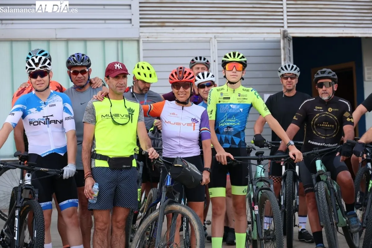 Inicio de la XXIV Marcha Cicloturista Dori Ruano en Villamayor. Fotos: David Sañudo