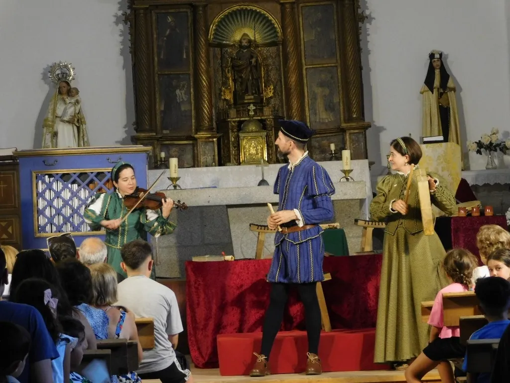 Foto 5 - La m&uacute;sica de Juan del Encina supera al reguet&oacute;n en Mu&ntilde;oz
