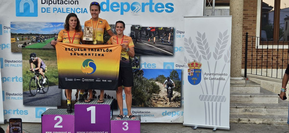 Ester Rodríguez y David Pérez logran el título regional de triatlón estándar