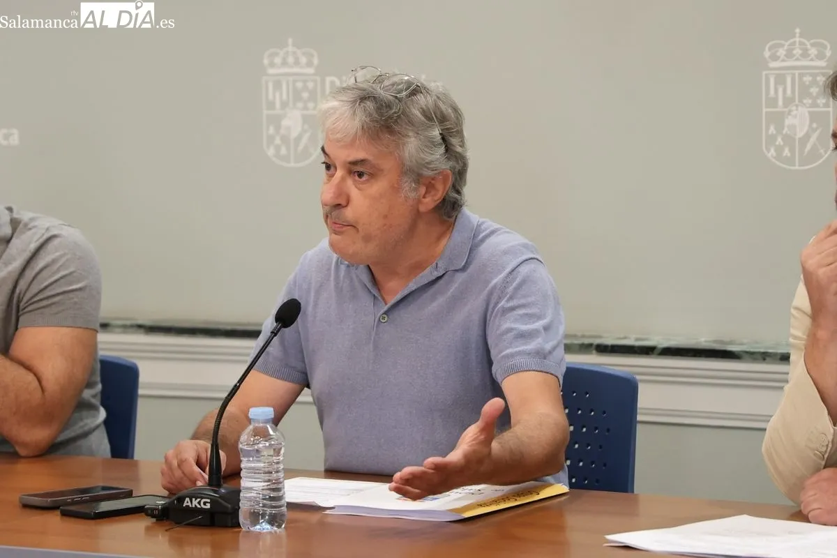 El Portavoz del Grupo Socialista en la Diputación, Fernando Rubio, y los diputados provinciales, Carlos Chanca y Antonio Cámara | FOTOS: David Sañudo 