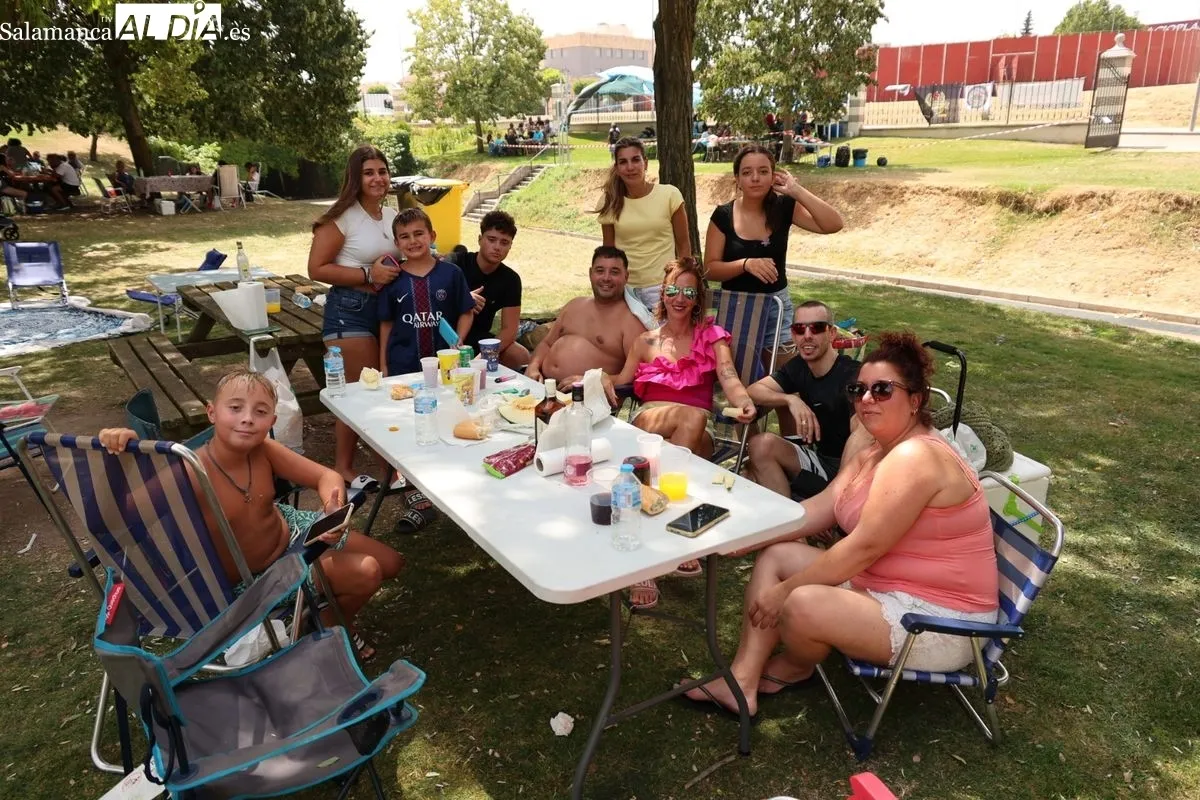 Paella solidaria en Carbajosa de la Sagrada con motivo de las fiestas en honor a San Roque. Fotos: David Sañudo
