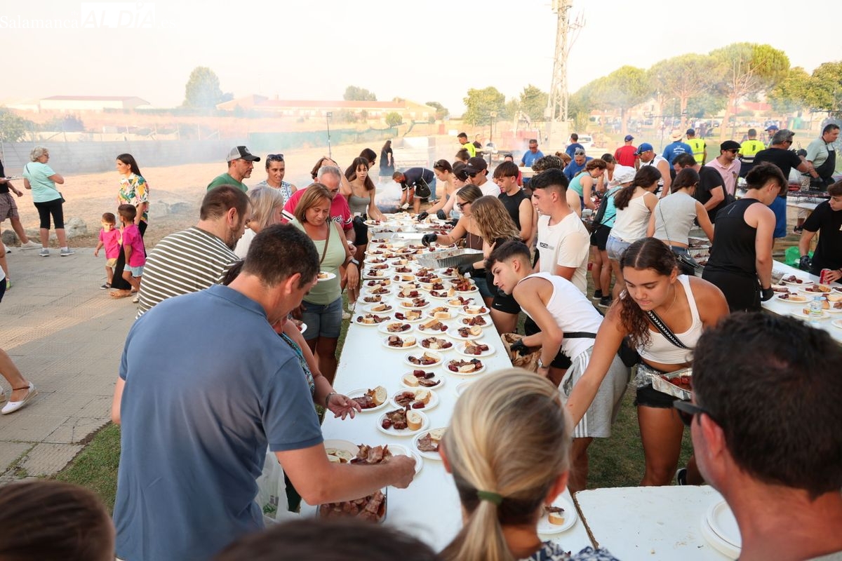 Fiestas de Villamayor: una parrillada une a los vecinos
