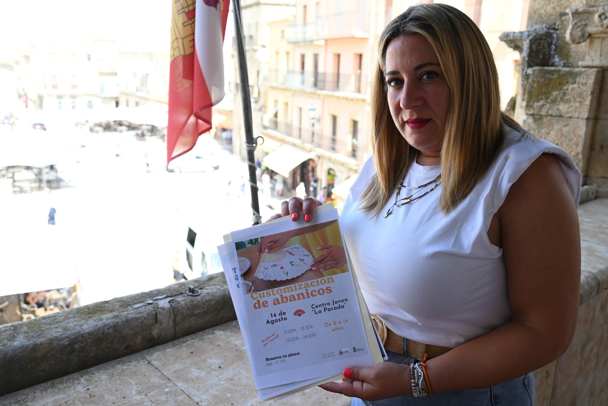 Programado un taller para adolescentes de customización de abanicos