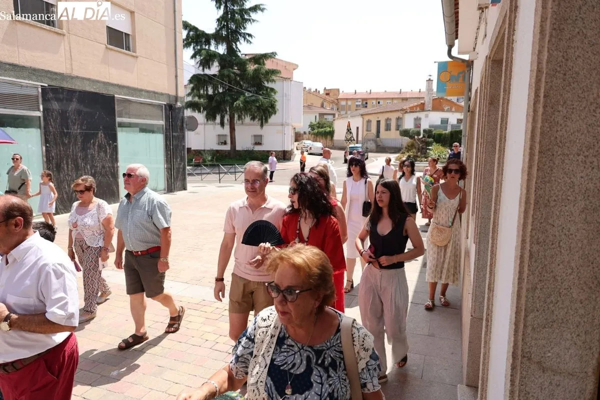 Procesión en honor a San Roque en Carbajosa de la Sagrada. Foto: David Sañudo