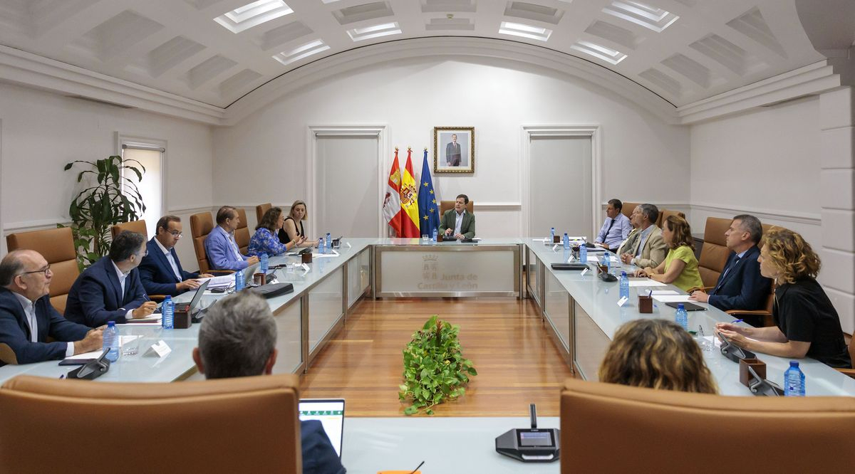 La Junta aprueba 100 millones en ayudas para la recuperación por incendios