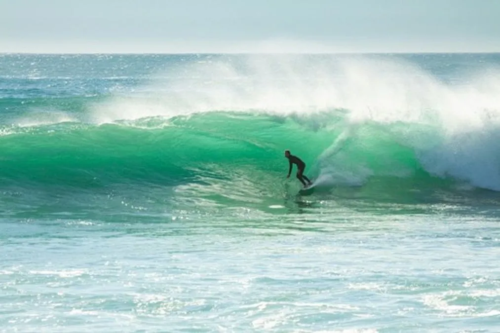 Foto 2 - Cinco destinos imprescindibles para surfear en Portugal