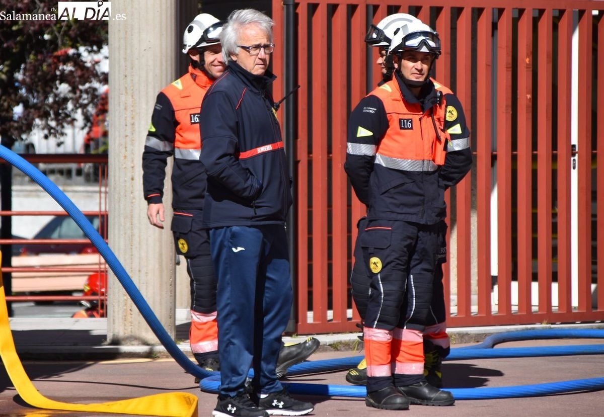 Bomberos de Salamanca se suman a la extinción del incendio de El Bierzo