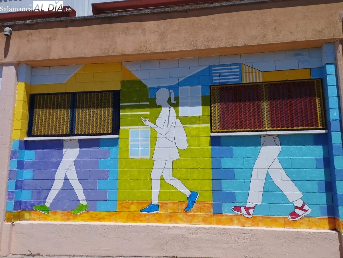 Nuevo aspecto de las fachadas del gimnasio en Lumbrales  