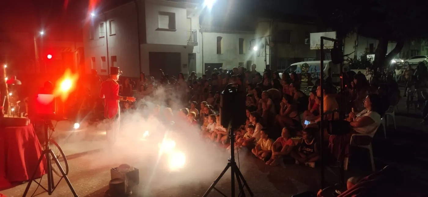 Actuación de Alúa Teatro en Vitigudino 