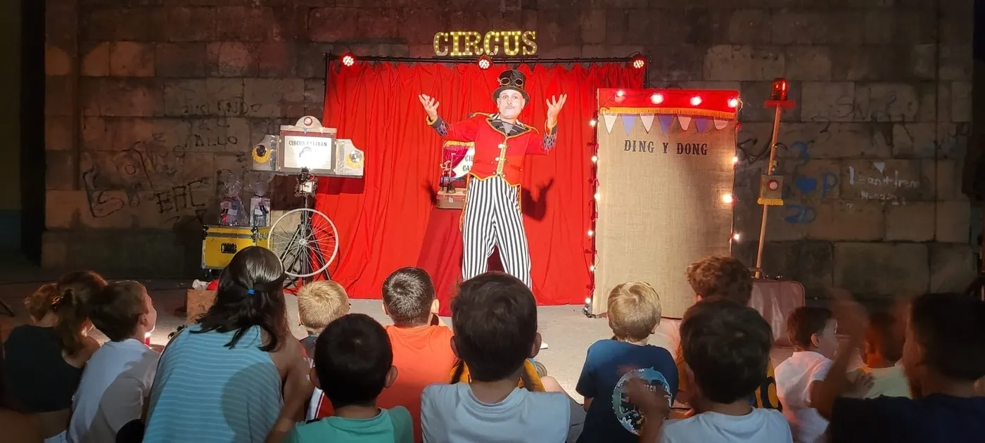Actuación de Alúa Teatro en Vitigudino 