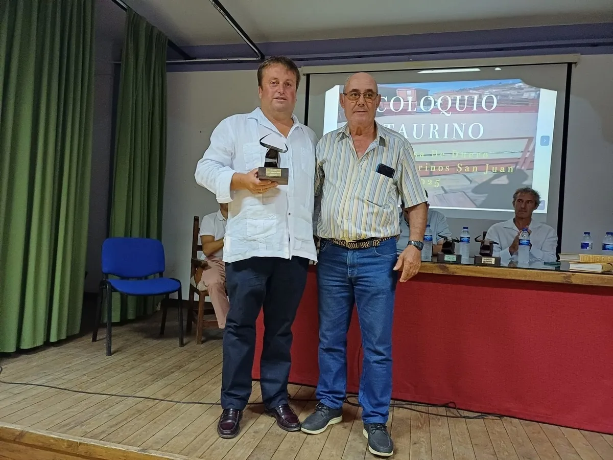 Coloquio taurino y entrega de premios San Juan 2025 en Hinojosa de Duero