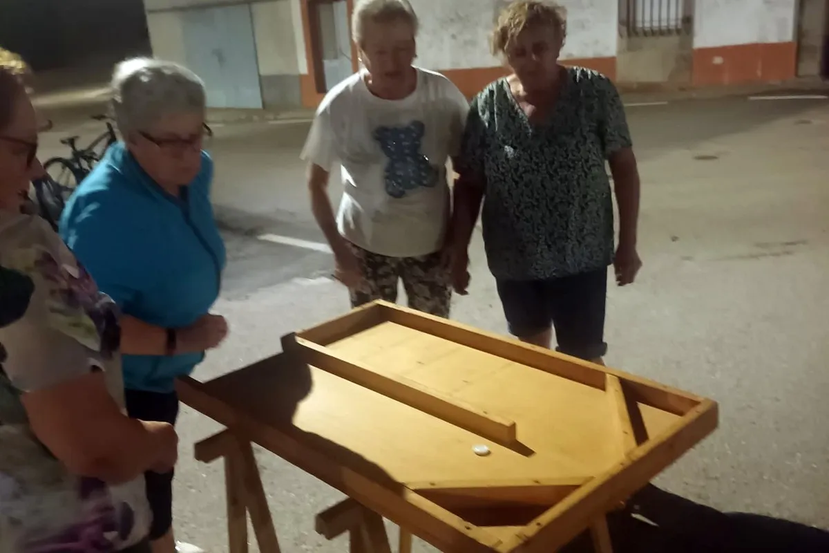 Pequeños y mayores de Bañobárez disfrutan este mes del Verano Cultural  