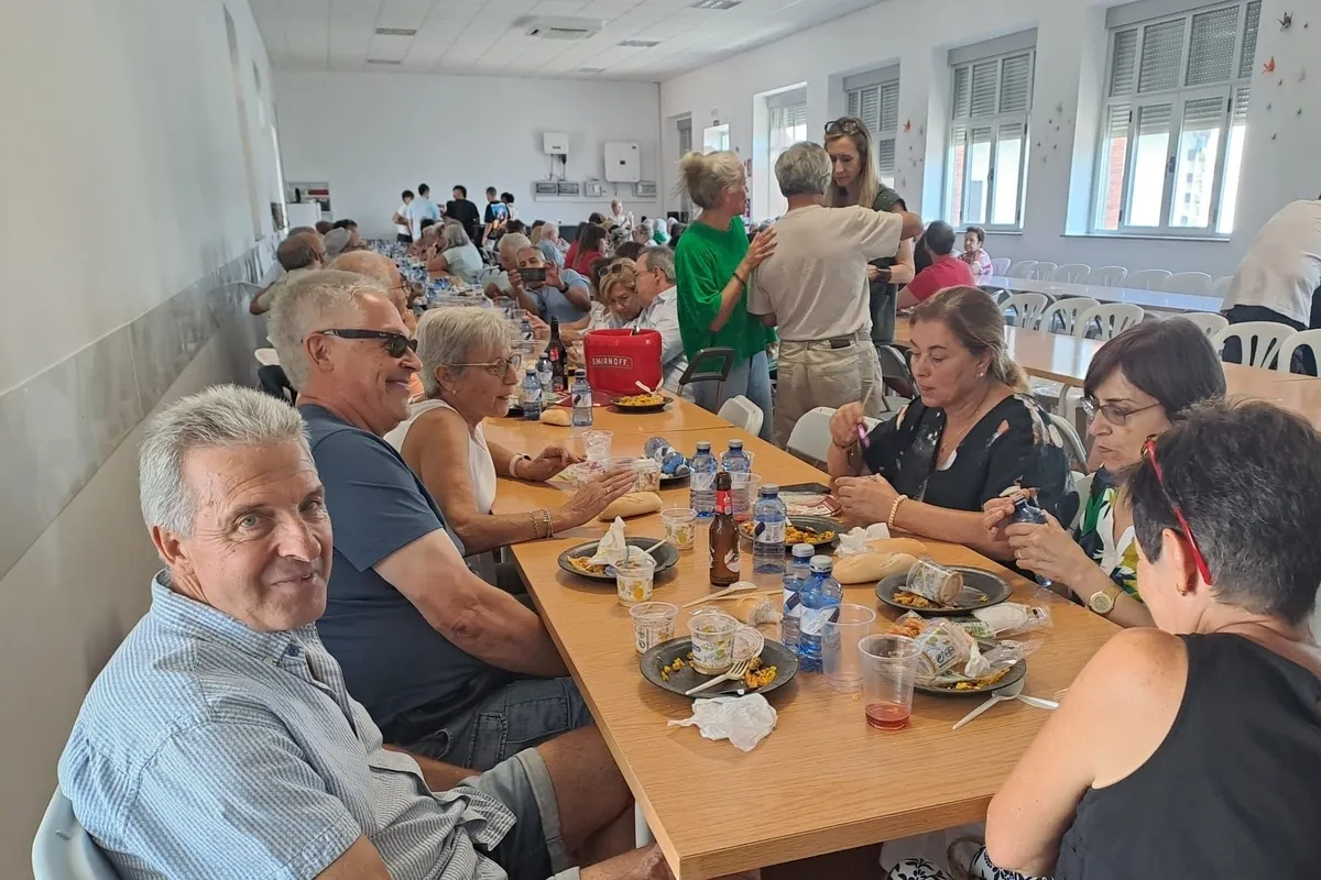 La paella contó con la participación de 300 personas