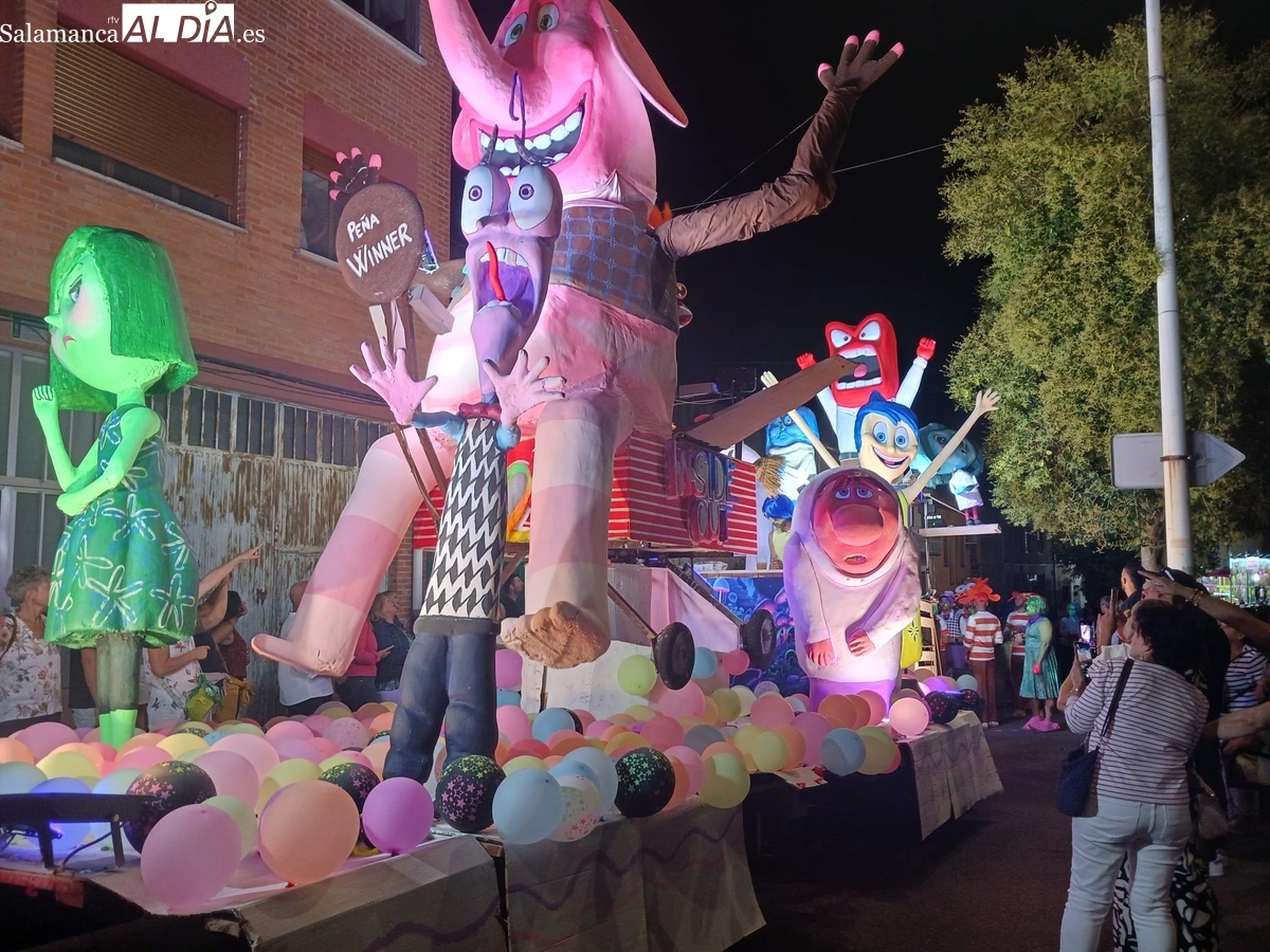 Fiestas de Aldeadávila: así fue el desfile de carrozas