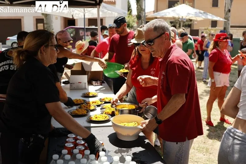 Foto 18 - Monterrubio disfruta de una buena paellada (FOTOS)