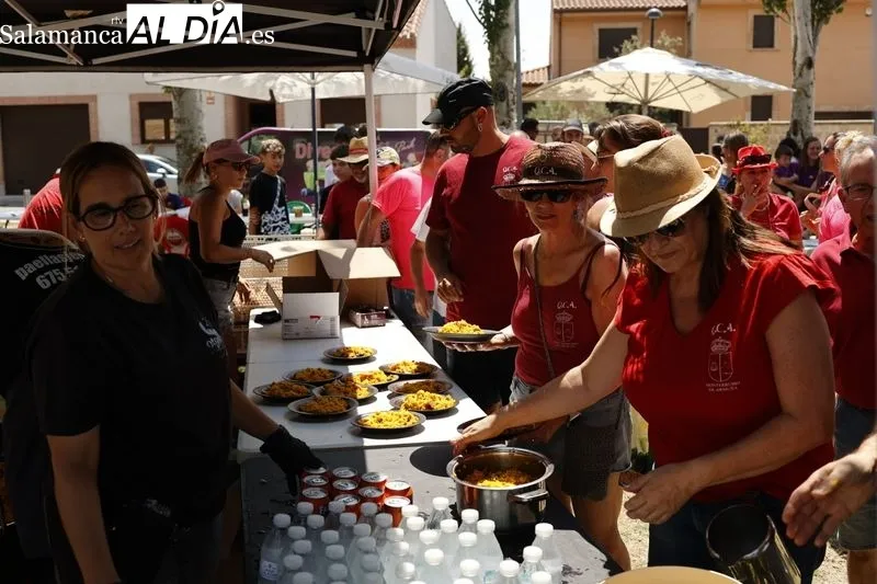 Foto 17 - Monterrubio disfruta de una buena paellada (FOTOS)