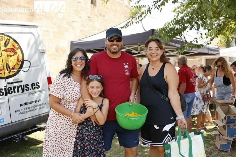 Foto 15 - Monterrubio disfruta de una buena paellada (FOTOS)