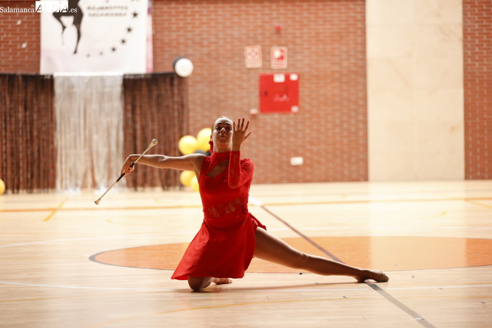 La gala de Twirling y Majorettes de Carbajosa causa furor (FOTOS)