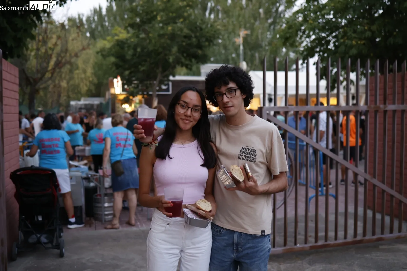 Foto 3 - Santa Marta celebra la Parrillada y Fiesta de la Cebada en la Plaza de Tierno Galv&aacute;n