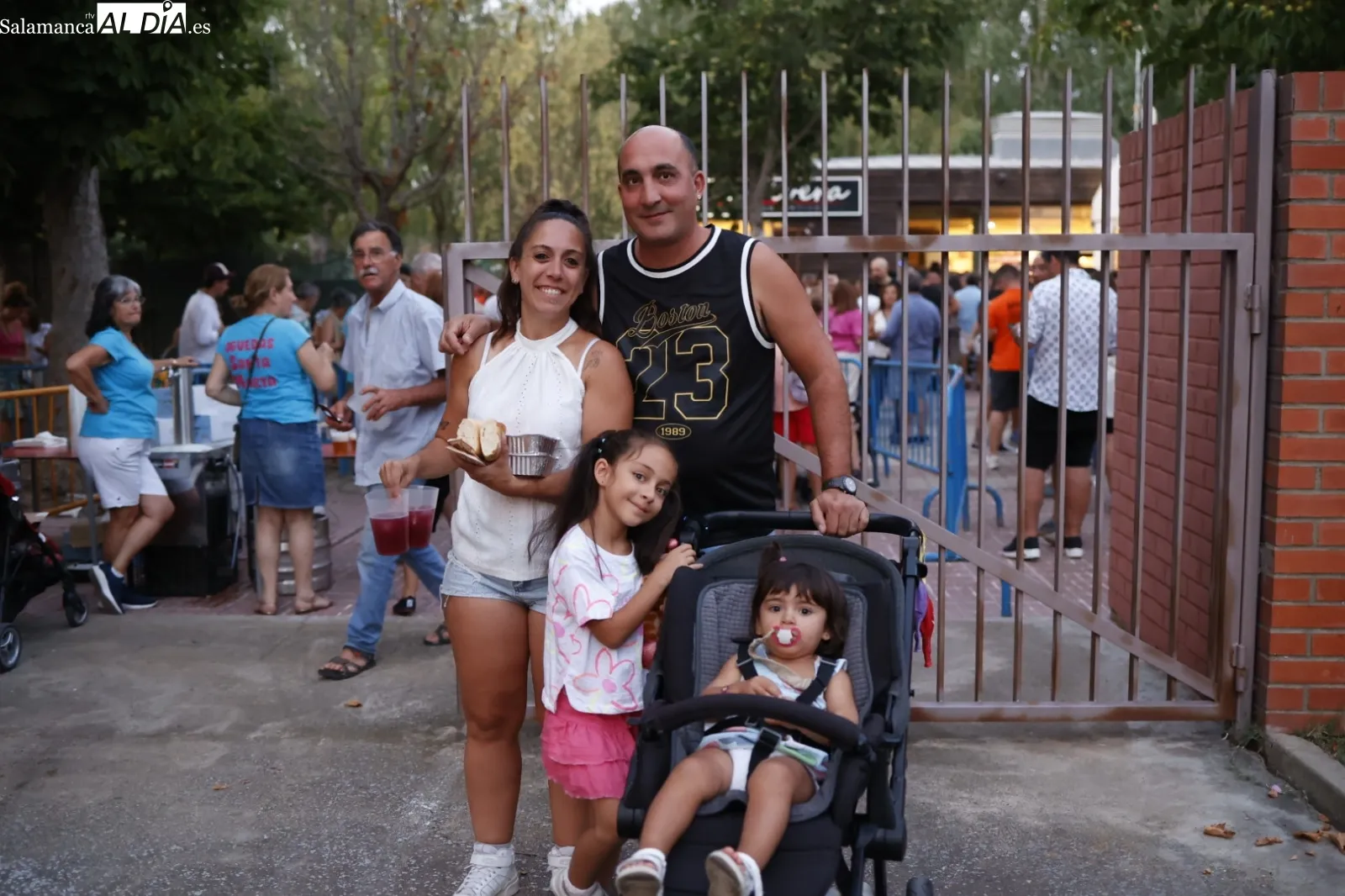 Foto 2 - Santa Marta celebra la Parrillada y Fiesta de la Cebada en la Plaza de Tierno Galv&aacute;n
