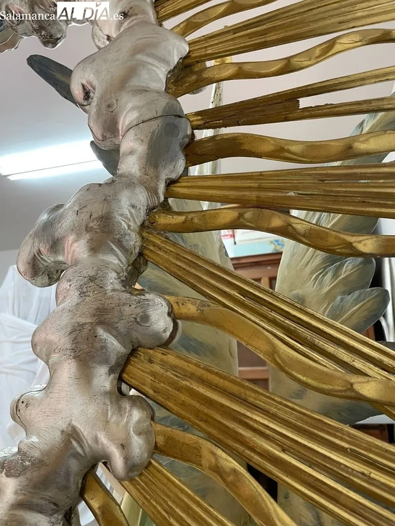 Foto 11 - El paso procesional del Santo Brazo de Santa Teresa afronta una urgente restauraci&oacute;n integral