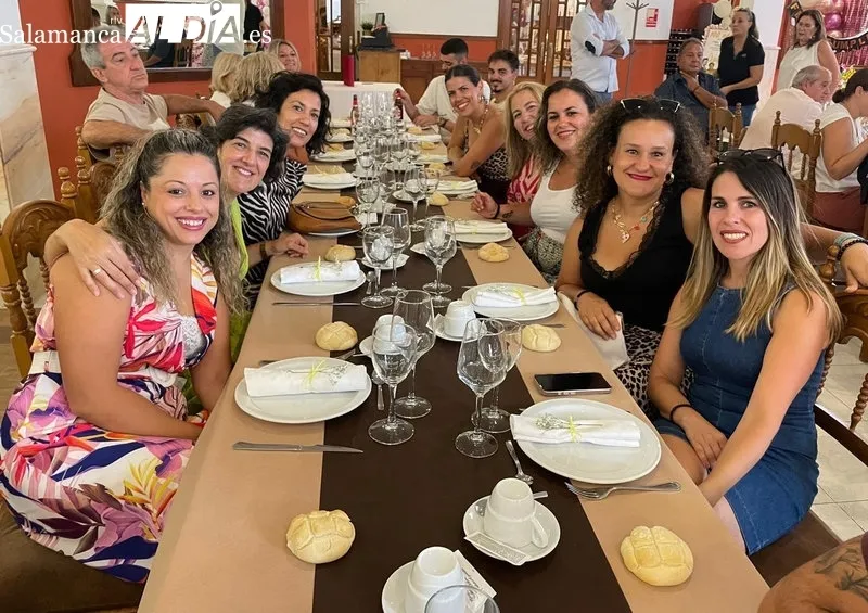 Foto 3 - Angelines Mart&iacute;n de Arriba cumple 100 a&ntilde;os rodeada de su gran familia