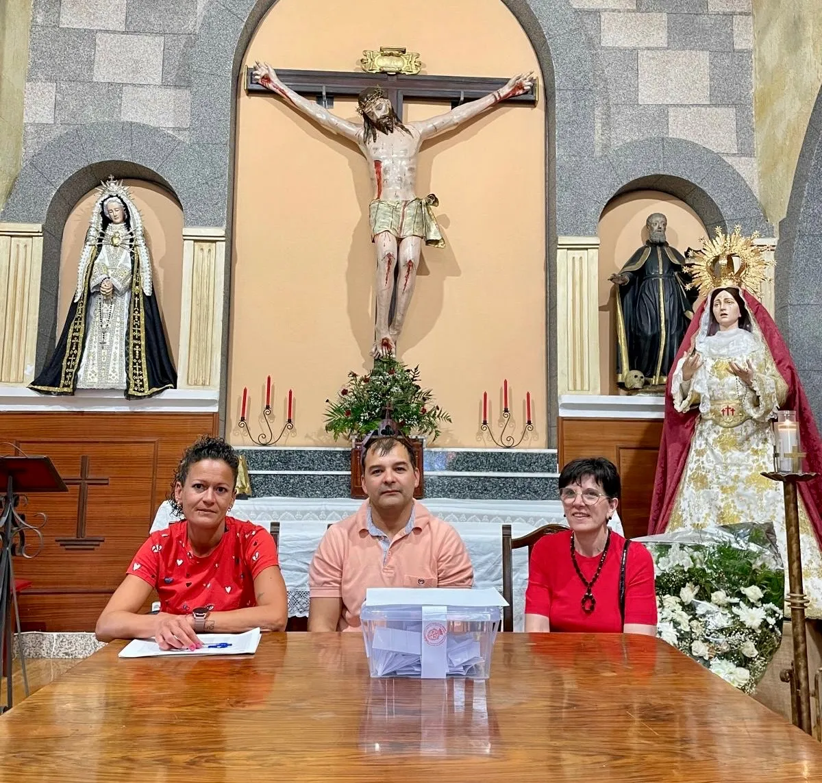 Foto 3 - Apoyo un&aacute;nime en las urnas a la renovada Junta Directiva de la Cofrad&iacute;a del Humilladero