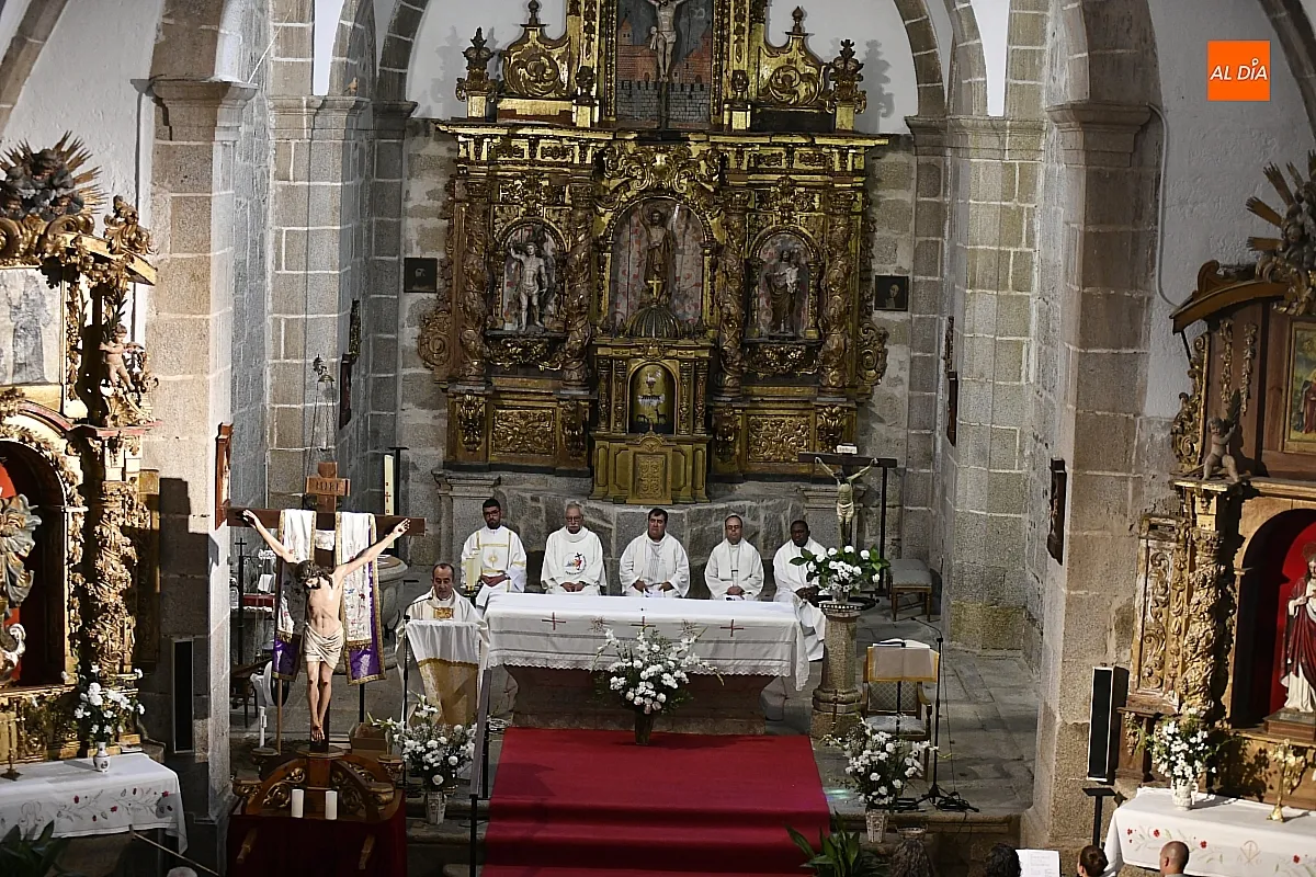 Bodas de plata sacerdotales de Gabriel Ángel Cid en Villar de la Yegua/ Fotos: Adrián M.Pastor