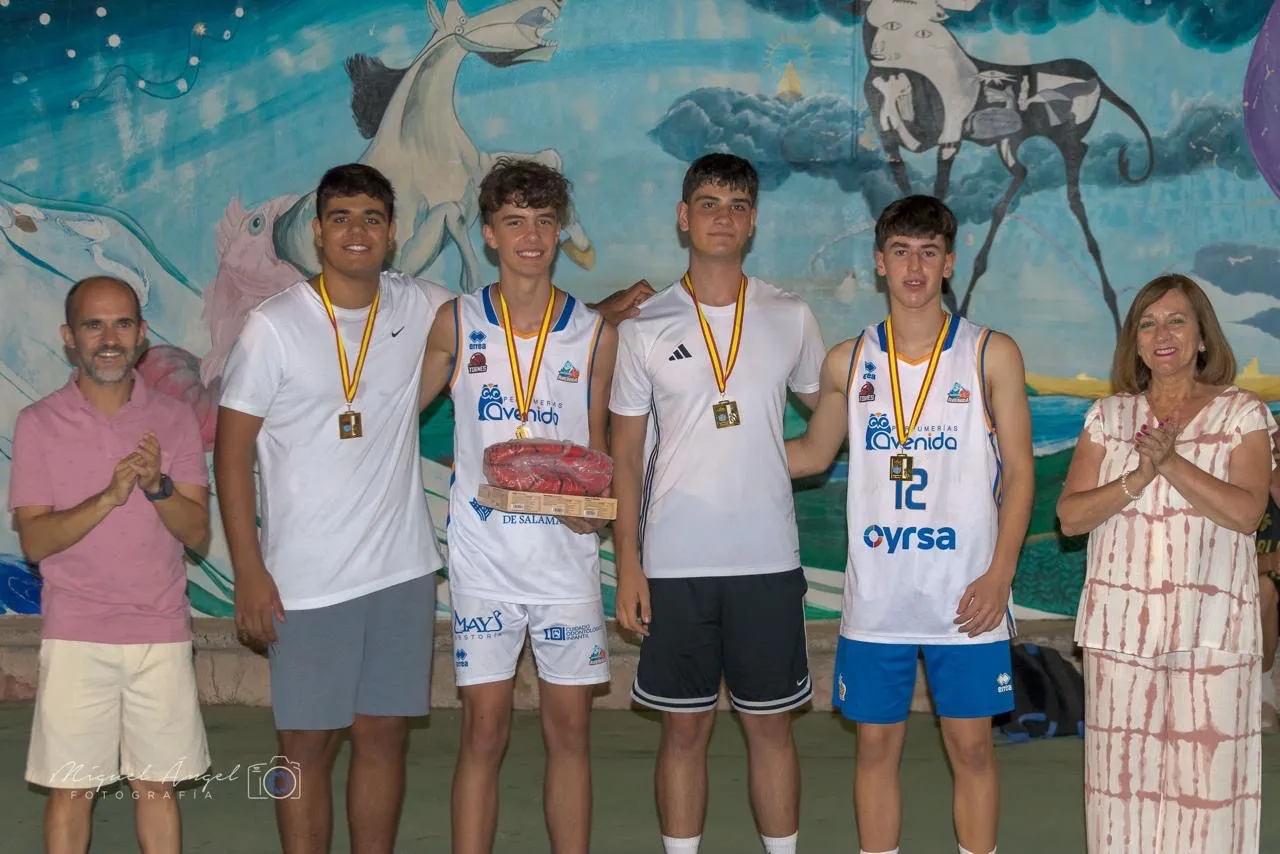 Foto 9 - Ambientazo en La Huerta y 16 equipos en juego, protagonistas del Torneo 3x3 de Baloncesto