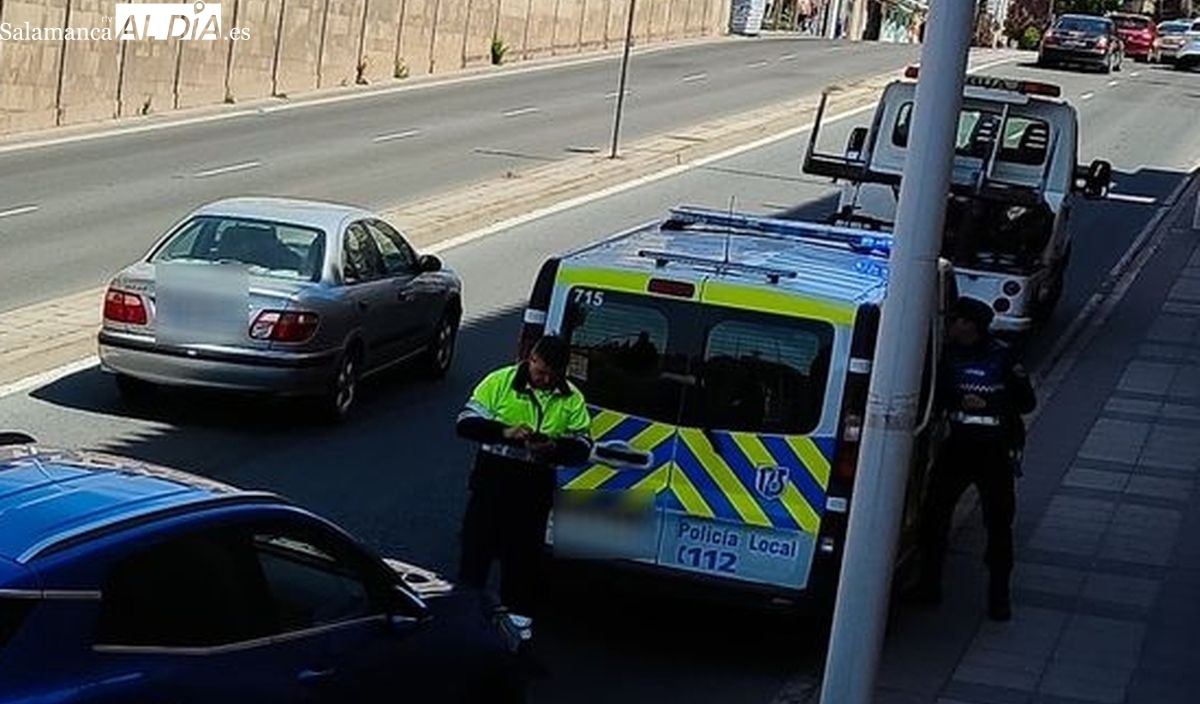 Accidente en Salamanca: colisión de un camión y un coche en Canalejas