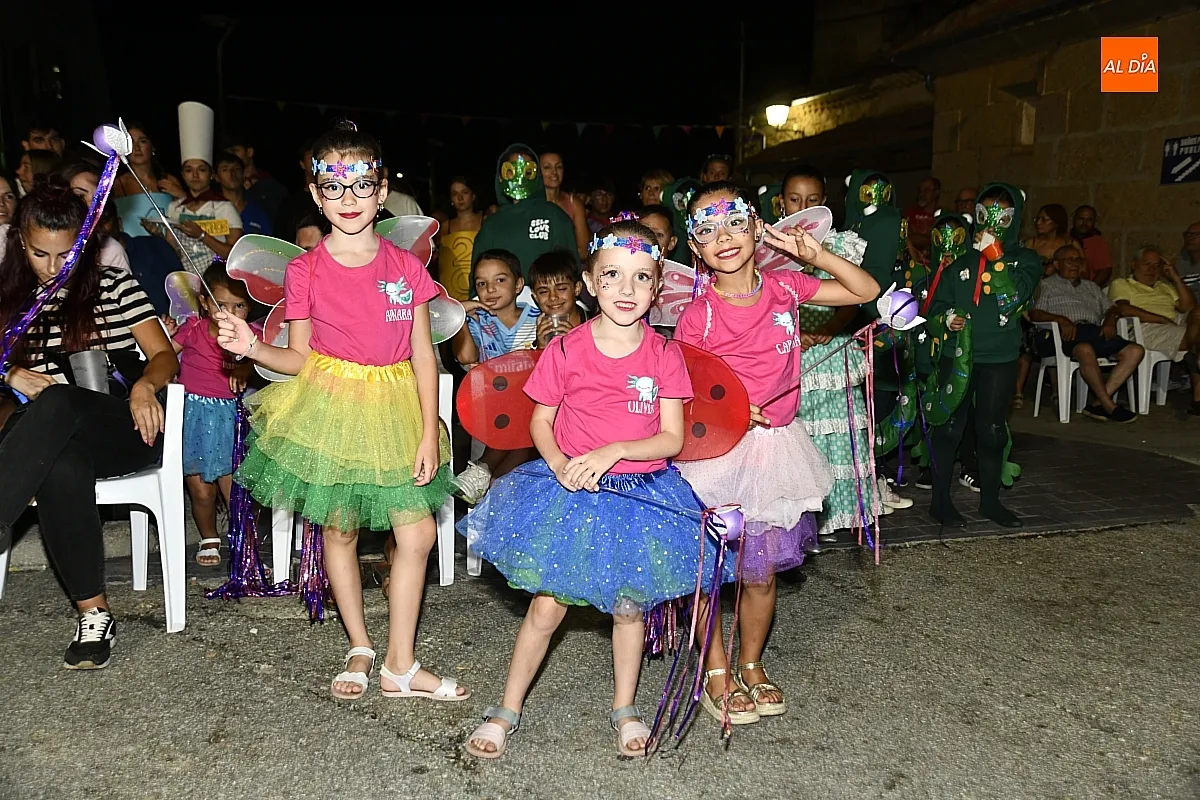 Desfile de disfraces que cerraría las fiestas de San Benito en Saelices El Chico / Fotos: Adrián M.Pastor