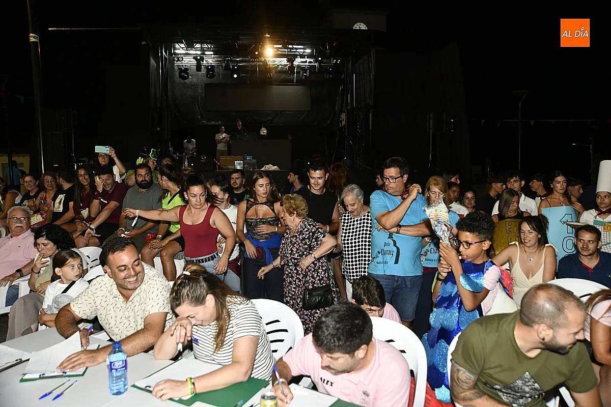 Desfile de disfraces que cerraría las fiestas de San Benito en Saelices El Chico / Fotos: Adrián M.Pastor