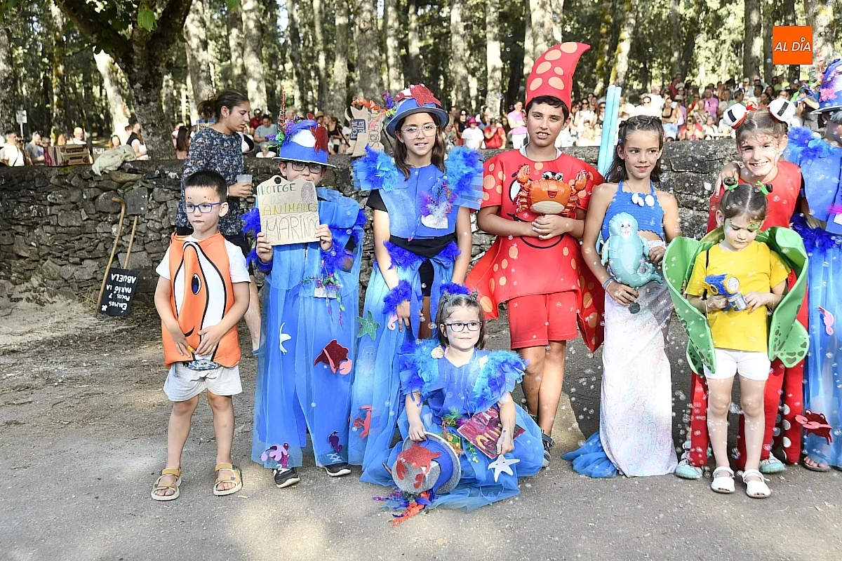 Desfile de disfraces en la semana cultural veraniega de Navasfrías/ Fotos: Adrián M.Pastor