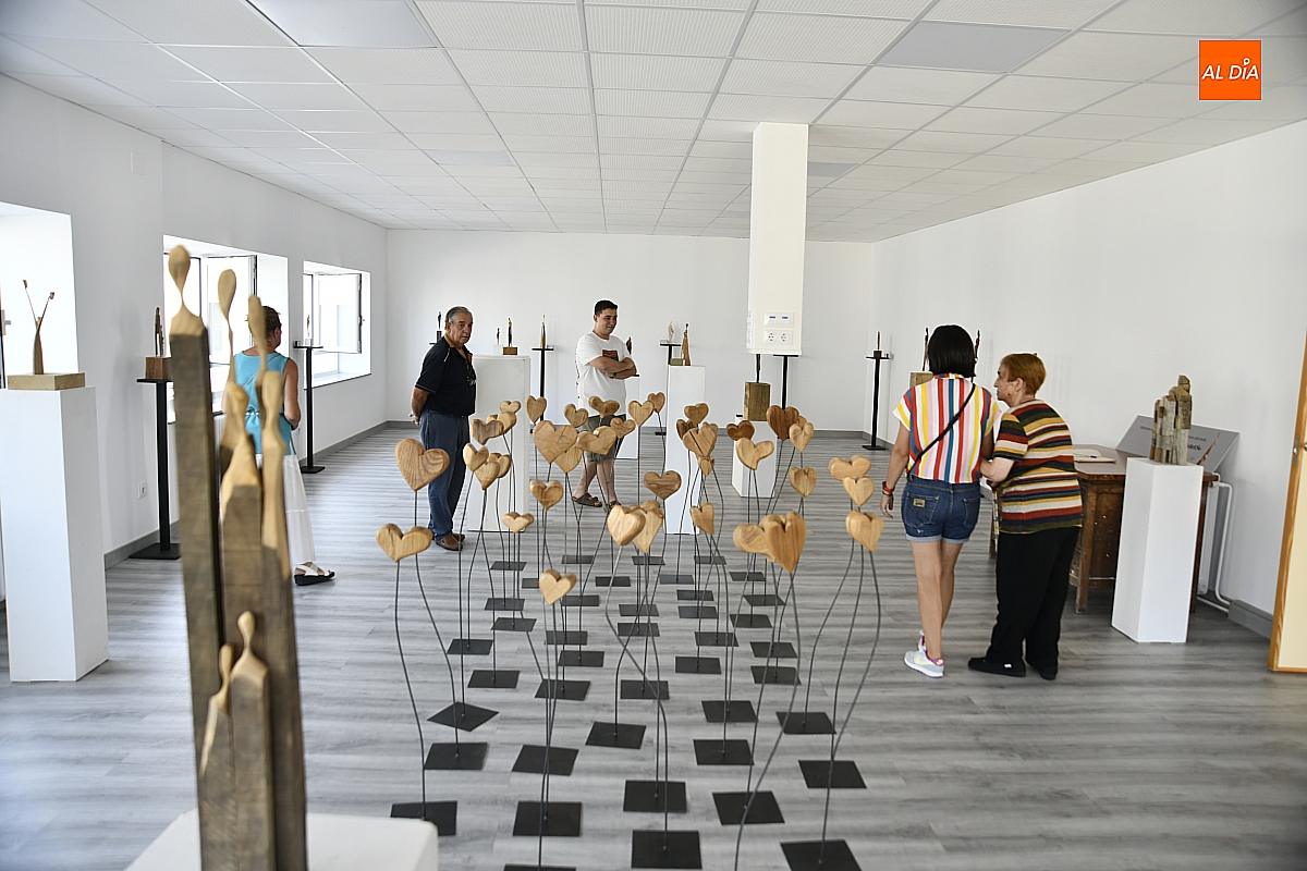 Sempiterno Ángel Martín Carreño espsición Casa de Cultura  La Fuente de San Esteban