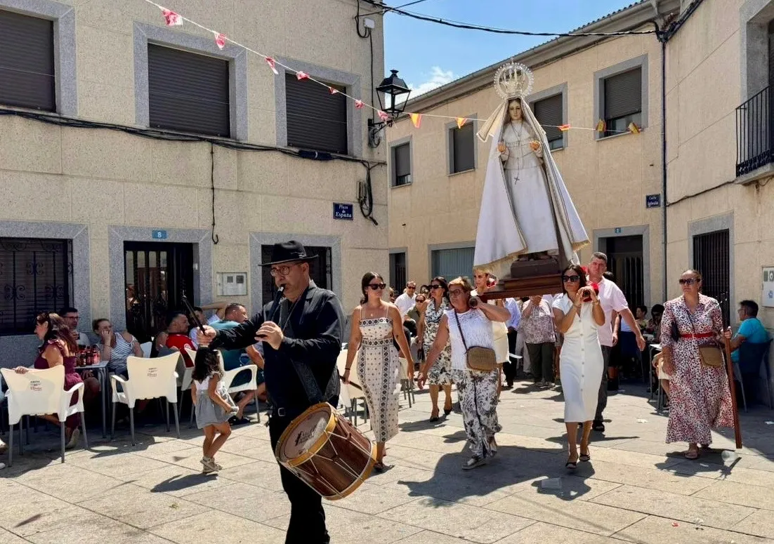 Foto 3 - Fervor y orgullo en la misa y procesi&oacute;n a la Virgen de la Asunci&oacute;n en su d&iacute;a grande en Cantalpino