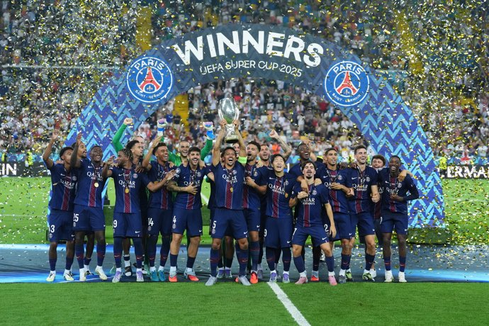 Un PSG sin frescura alza su primera Supercopa de Europa en los penaltis (2-2/4-3)