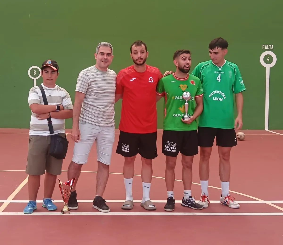 Intenso torneo de fútbol sala el vivido ayer jueves en Sardón de los Frailes