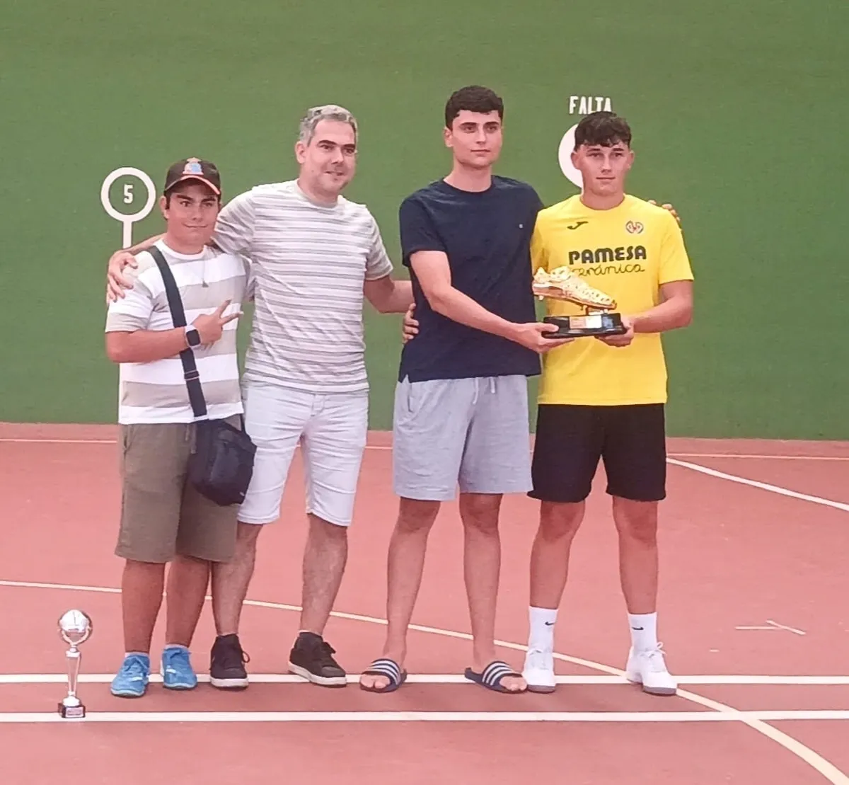 Intenso torneo de fútbol sala el vivido ayer jueves en Sardón de los Frailes