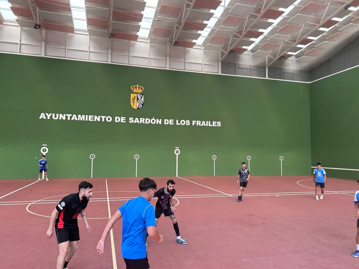 Intenso torneo de fútbol sala el vivido ayer jueves en Sardón de los Frailes