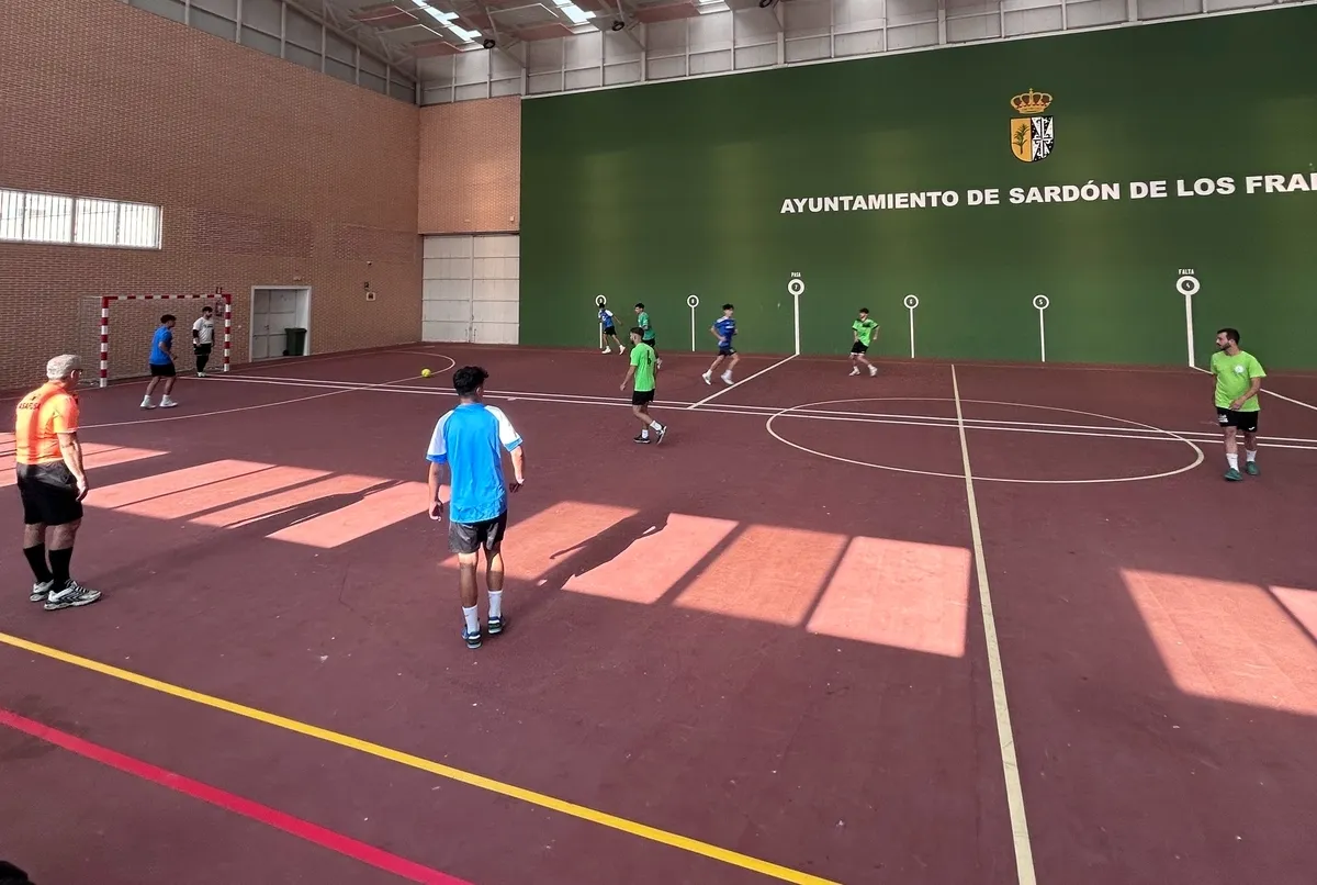 Intenso torneo de fútbol sala el vivido ayer jueves en Sardón de los Frailes