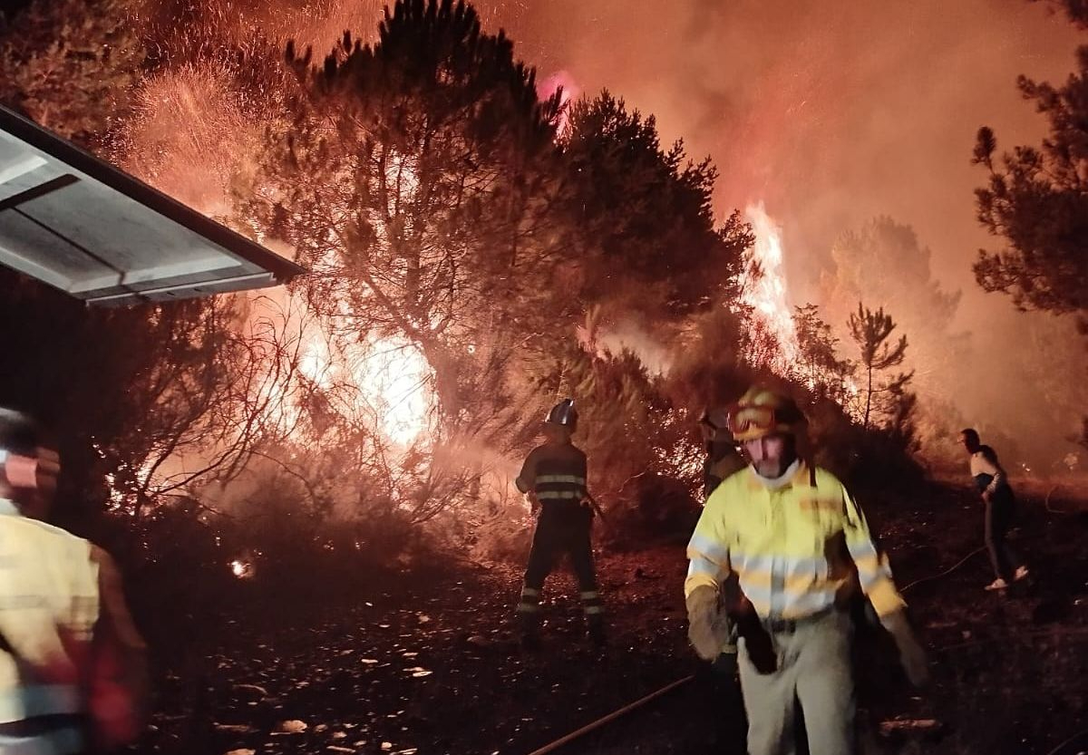 VÍDEO | Incendio en La Alberca: el alcalde denuncia la precariedad de los bomberos