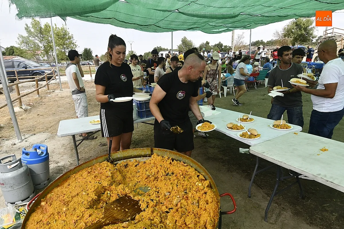 Paella popular en Fuentes de Oñoro/ Fotos: Adrián M.Pastor