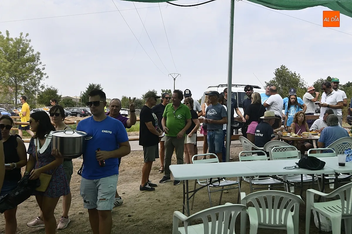 Paella popular en Fuentes de Oñoro/ Fotos: Adrián M.Pastor