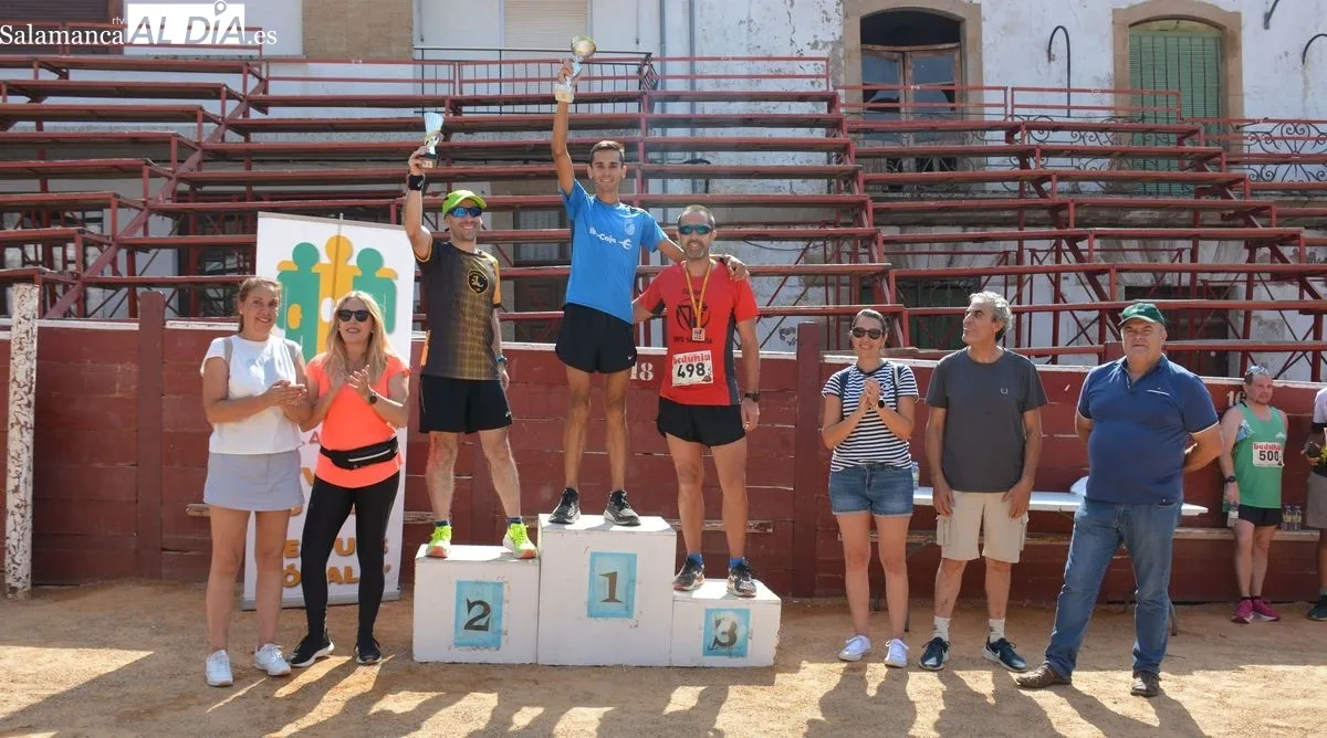 La carrera Toromaratón ha tenido como salida y meta el coso taurino