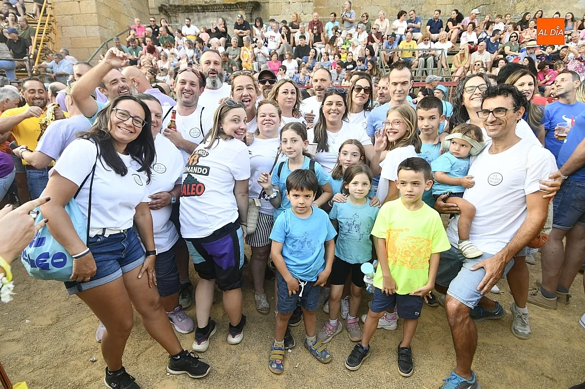 Pregón de fiestas y peñas en Fuenteguinaldo/ Fotos: Adrián M.Pastor