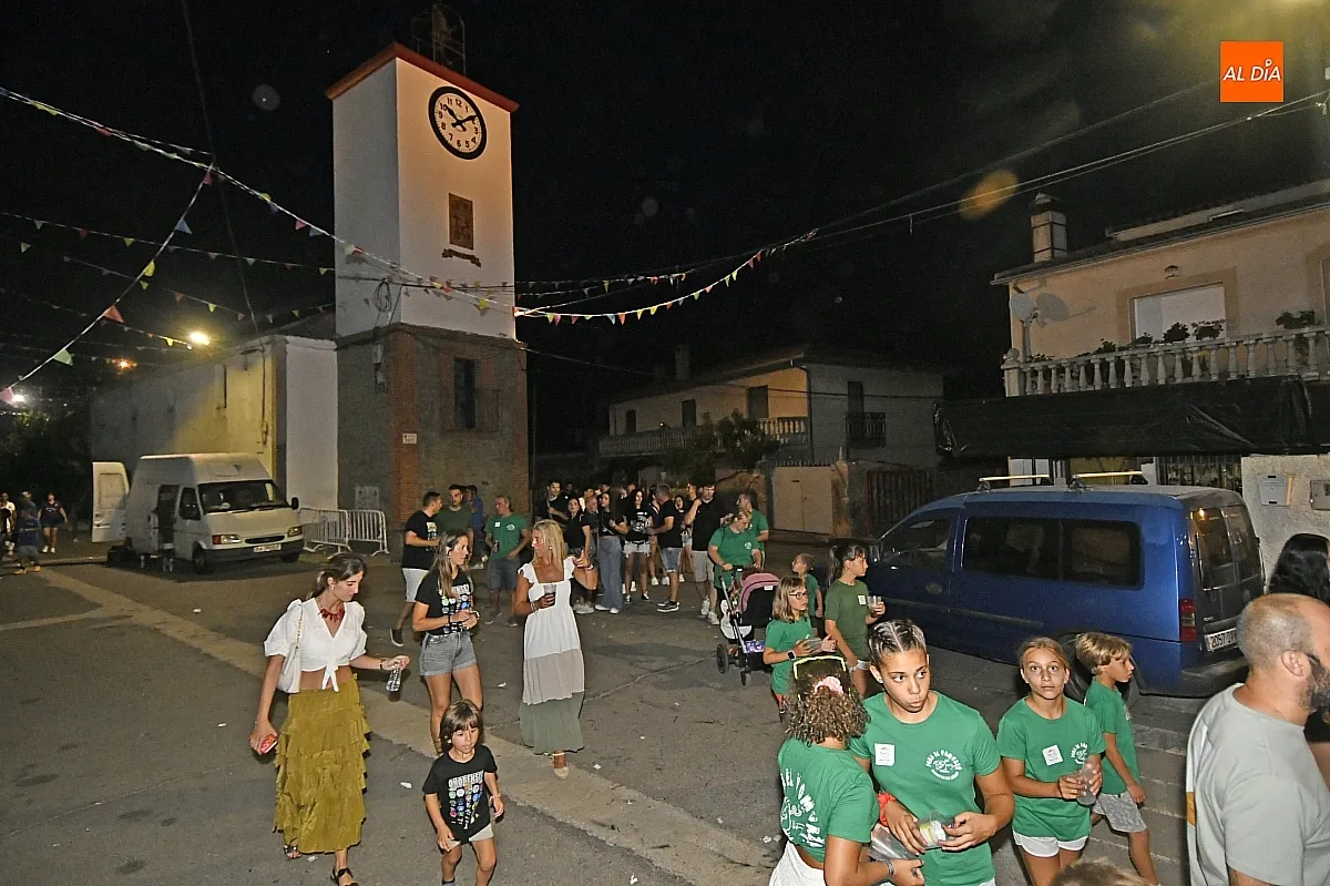 Pregón y peñas en Fuentes de Oñoro en fiestas de La Asunción / Fotos: Adrián M.Pastor
