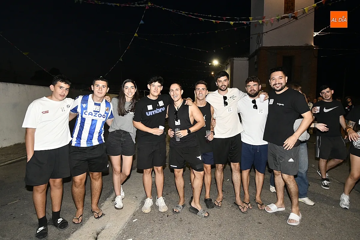 Pregón y peñas en Fuentes de Oñoro en fiestas de La Asunción / Fotos: Adrián M.Pastor