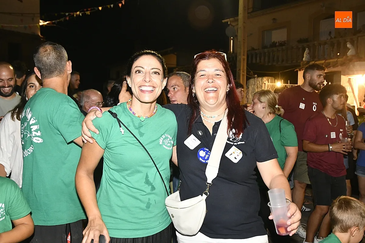 Pregón y peñas en Fuentes de Oñoro en fiestas de La Asunción / Fotos: Adrián M.Pastor