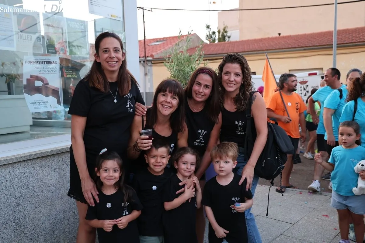 Chupinzado y pregón para comenzar las fiestas de Doñinos | FOTOS: David Sañudo 
